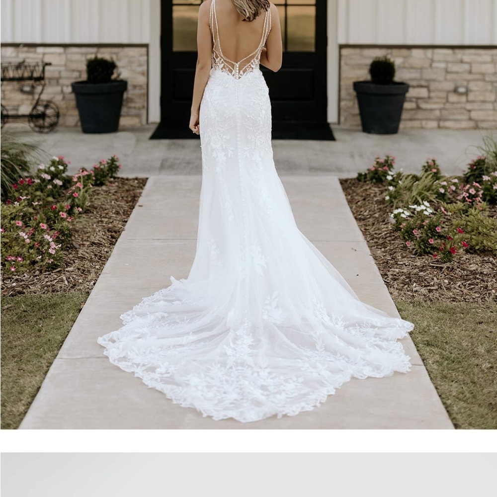 Elegant White Wedding Dress NEVER WORN